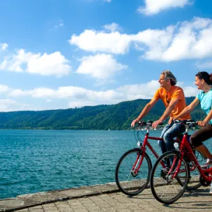 Radler am Überlinger Hafen